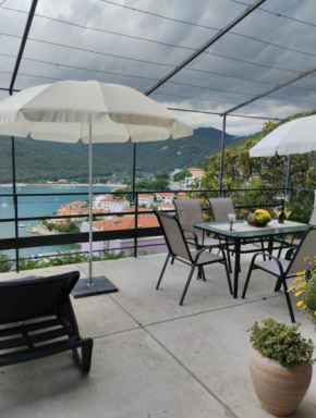 Apartment Bruna with terrace and spectacular sea view